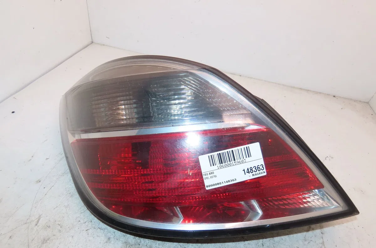Feu arrière droit Opel ASTRA H (A04) 1.3 cdti (l48) (2005-2010) occasion