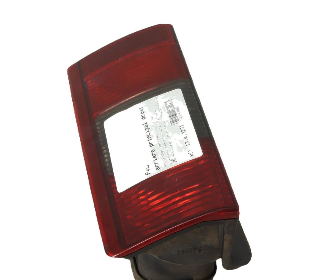 Feu arrière droit OPEL COMBO C PHASE 1 occasion