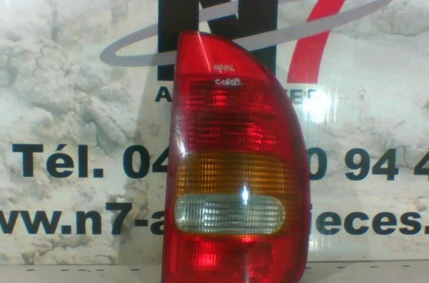 Feu arrière droit OPEL CORSA B PHASE 1 occasion