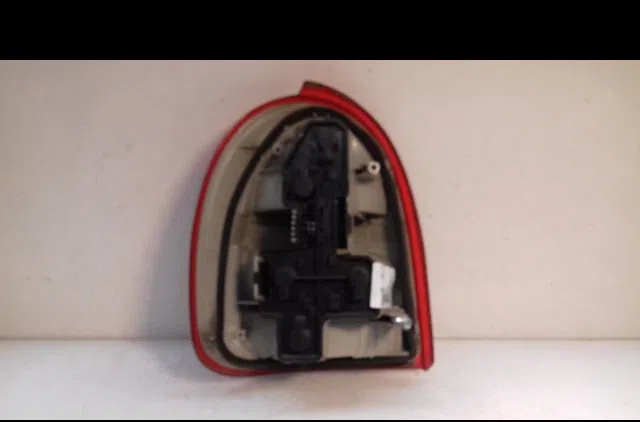 Feu arrière droit Opel CORSA B (S93) 1.2 i (f08, f68, m68) (1993-2000) occasion