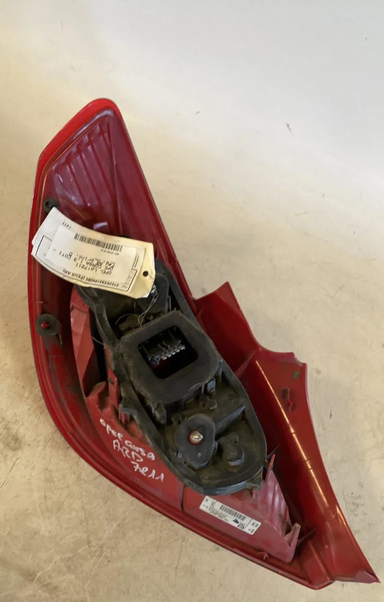 Feu arrière droit OPEL CORSA D PHASE 1 occasion
