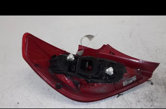 Feu arrière droit Opel CORSA D (S07) 1.2 (l08, l68) (2006-2014) 5 portes occasion