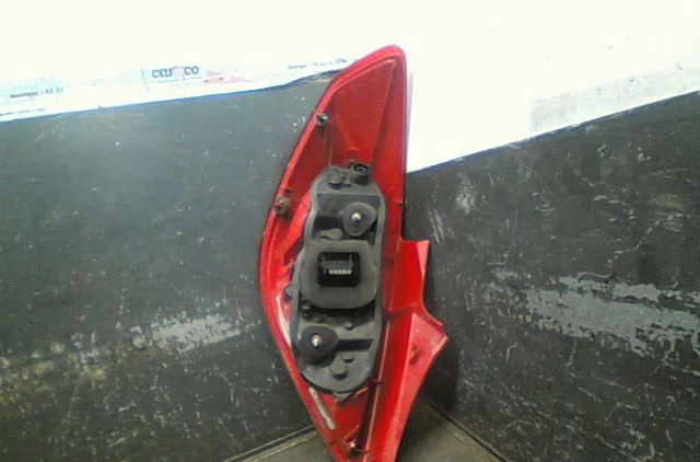 Feu arrière droit Opel CORSA D (S07) 1.2 (l08, l68) (2006-2014) 5 portes occasion