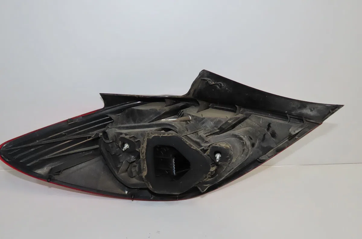 Feu arrière droit Opel CORSA D (S07) 1.2 (l08, l68) (2006-2014) 5 portes occasion