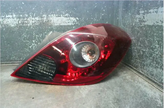 Feu arrière droit Opel CORSA D (S07) 1.3 cdti (l08, l68) (2006-2014) 5 portes occasion