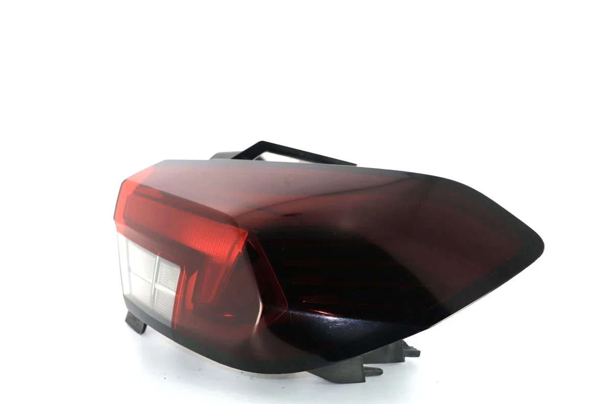 Feu arrière droit Opel CORSA F 1.5 (68) (2019) occasion