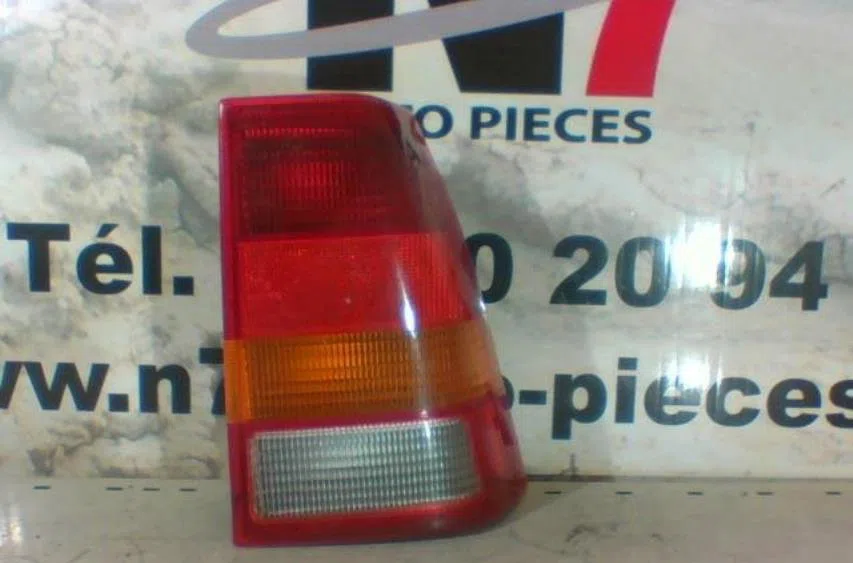 Feu arrière droit OPEL KADETT E occasion