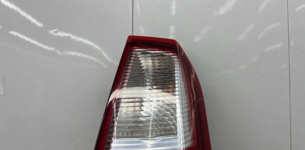 Feu arrière droit OPEL MERIVA A PHASE 1 occasion