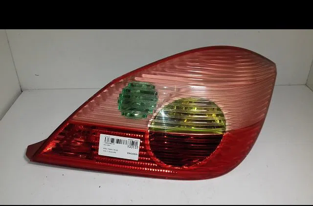 Feu arrière droit Opel TIGRA TwinTop (X04) 1.8 (r97) (2004-2010) occasion