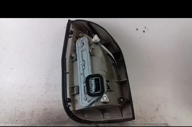 Feu arrière droit Opel ZAFIRA A Monospace (T98) 1.8 16v (f75) (1999-2000) occasion