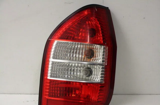 Feu arrière droit OPEL ZAFIRA I 1.6i 16v 100ch occasion