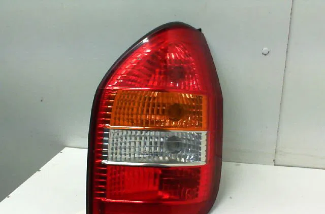 Feu arrière droit OPEL ZAFIRA I 1.8i 16v 125ch occasion