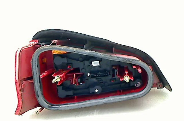 Feu arrière droit Peugeot 106 II (1A_, 1C_) 1.5 d (1998-2004) 3 portes occasion