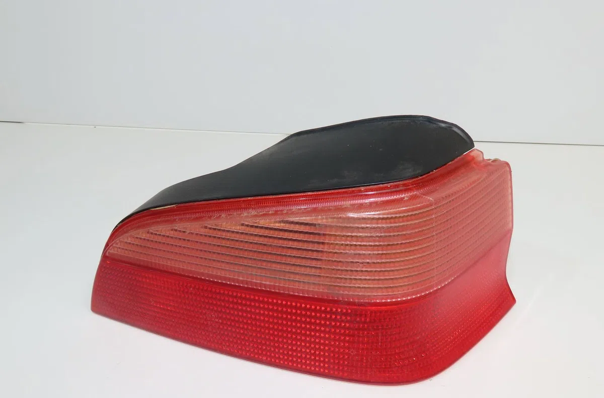 Feu arrière droit Peugeot 106 II (1A_, 1C_) 1.5 d (1998-2004) 3 portes occasion