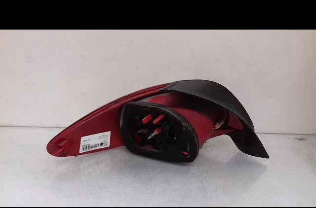 Feu arrière droit Peugeot 206 (2L_, 2M_) 1.4 hdi eco 70 (2009-2013) 5 portes occasion
