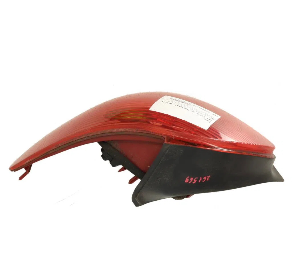 Feu arrière droit Peugeot 206 3-5 portes (2A-C) 1.4 16v (2003-2008) occasion