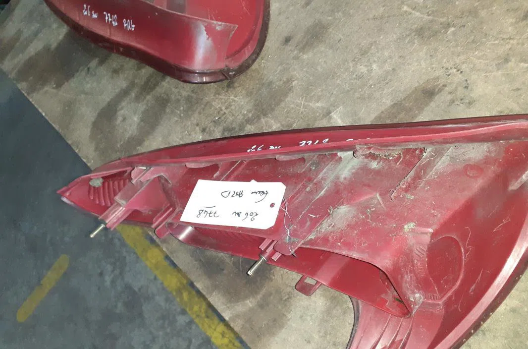 Feu arrière droit Peugeot 206 SW (2E-K) 2.0 hdi (2002-2007) occasion