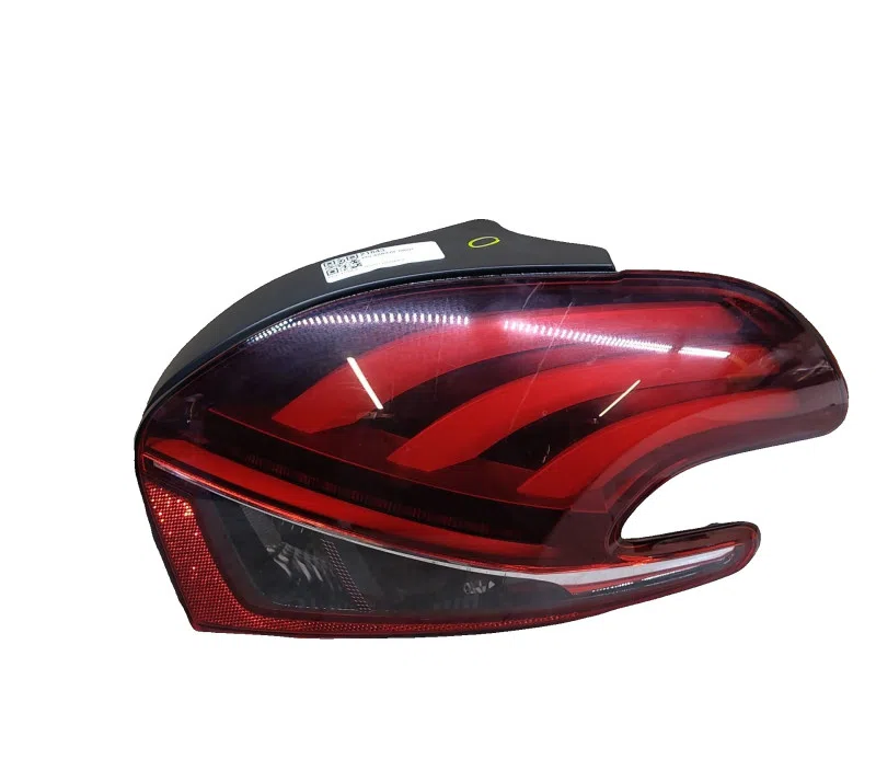 FEU ARRIERE DROIT PEUGEOT 208 001970320