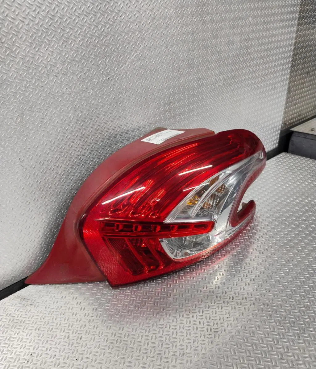 Feu arrière droit PEUGEOT 208 1  208 1 PHASE 1 occasion