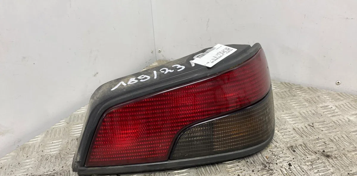 Feu arrière droit PEUGEOT 306 PHASE 1 occasion