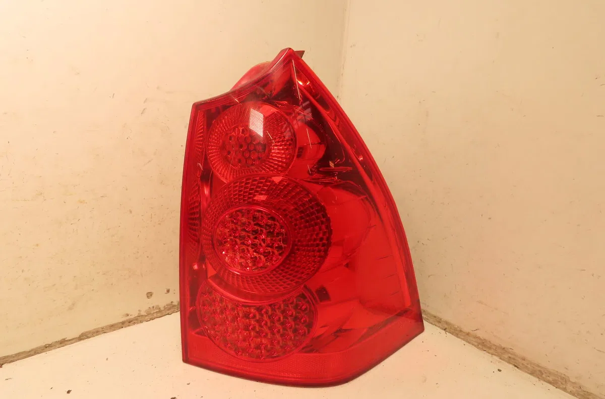 Feu arrière droit Peugeot 307 Break (3E) 1.6 hdi 110 (2004-2008) 5 portes occasion