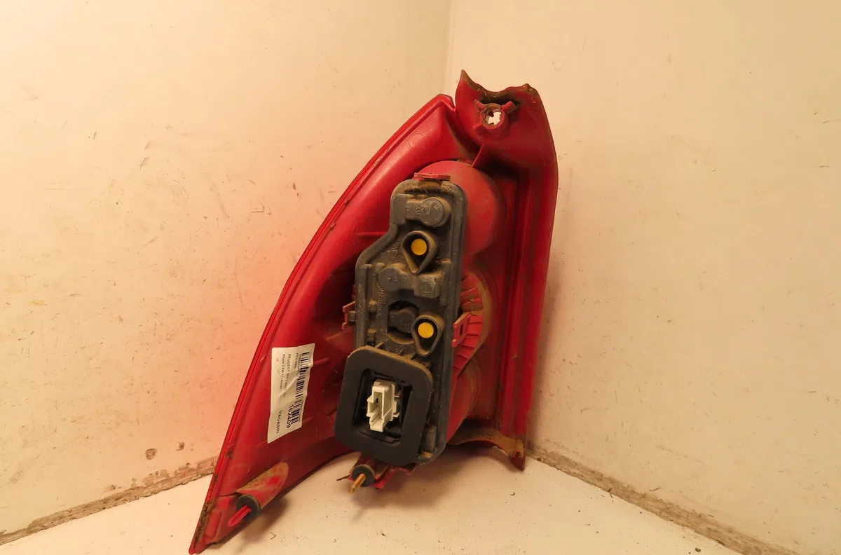 Feu arrière droit Peugeot 307 Break (3E) 1.6 hdi 110 (2004-2008) 5 portes occasion