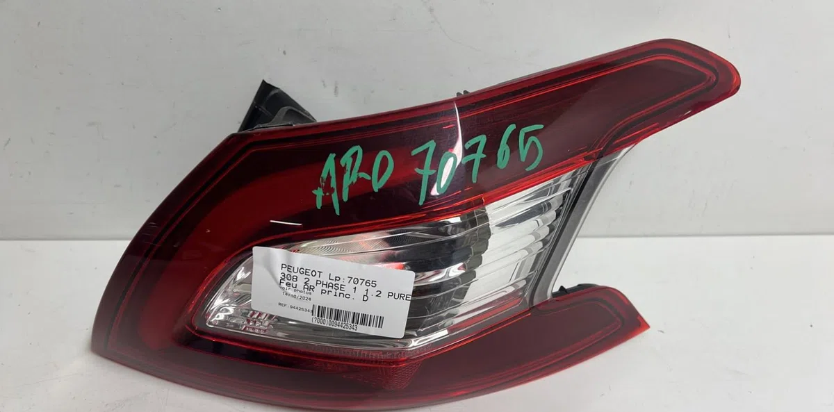 Feu arrière droit Peugeot 308 II (LB_, LP_, LW_, LH_, L3_) 1.2 thp 130 (2013-2021) occasion