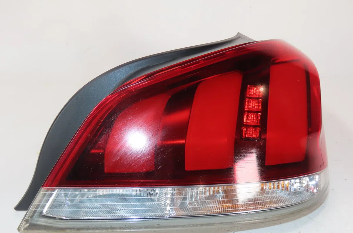 Feu arrière droit Peugeot 508 I (8D_) 2.0 bluehdi 150 (2014-2018) occasion