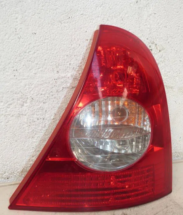 Feu arrière droit RENAULT CLIO 2 PHASE 1 occasion