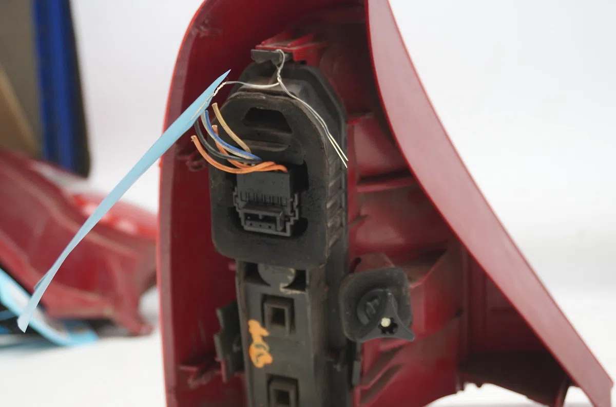 Feu arrière droit Renault CLIO II (BB_, CB_) 1.2 (bb0a, bb0f, bb10, bb1k, bb28, bb2d, bb2h, cb0a,... (1998-2010) 5 porte