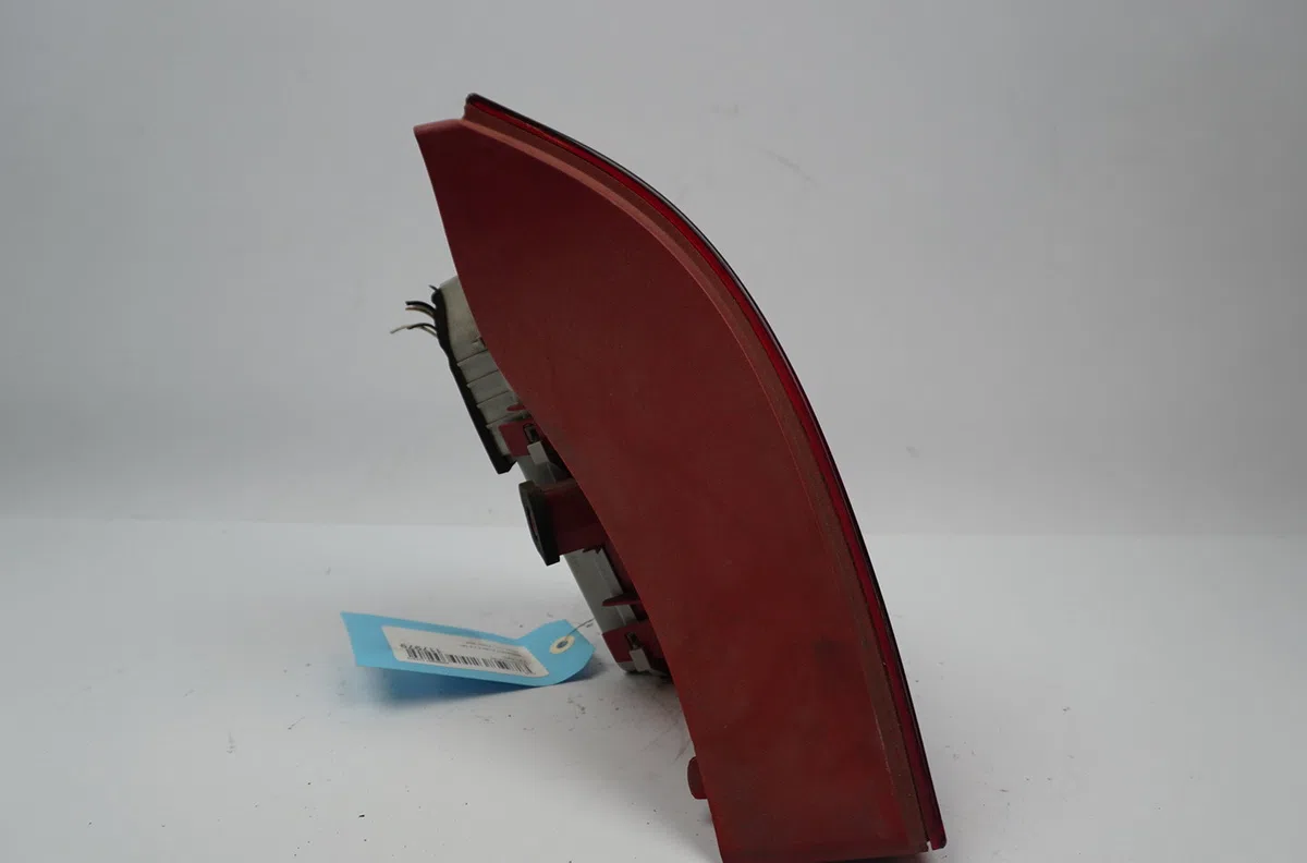 Feu arrière droit Renault CLIO II (BB_, CB_) 1.4 16v (b-cb0p, bb13) (2000-2008) 5 portes occasion