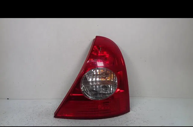 Feu arrière droit Renault CLIO II (BB_, CB_) 1.5 dci (b-cb08) (2001-2005) 5 portes occasion