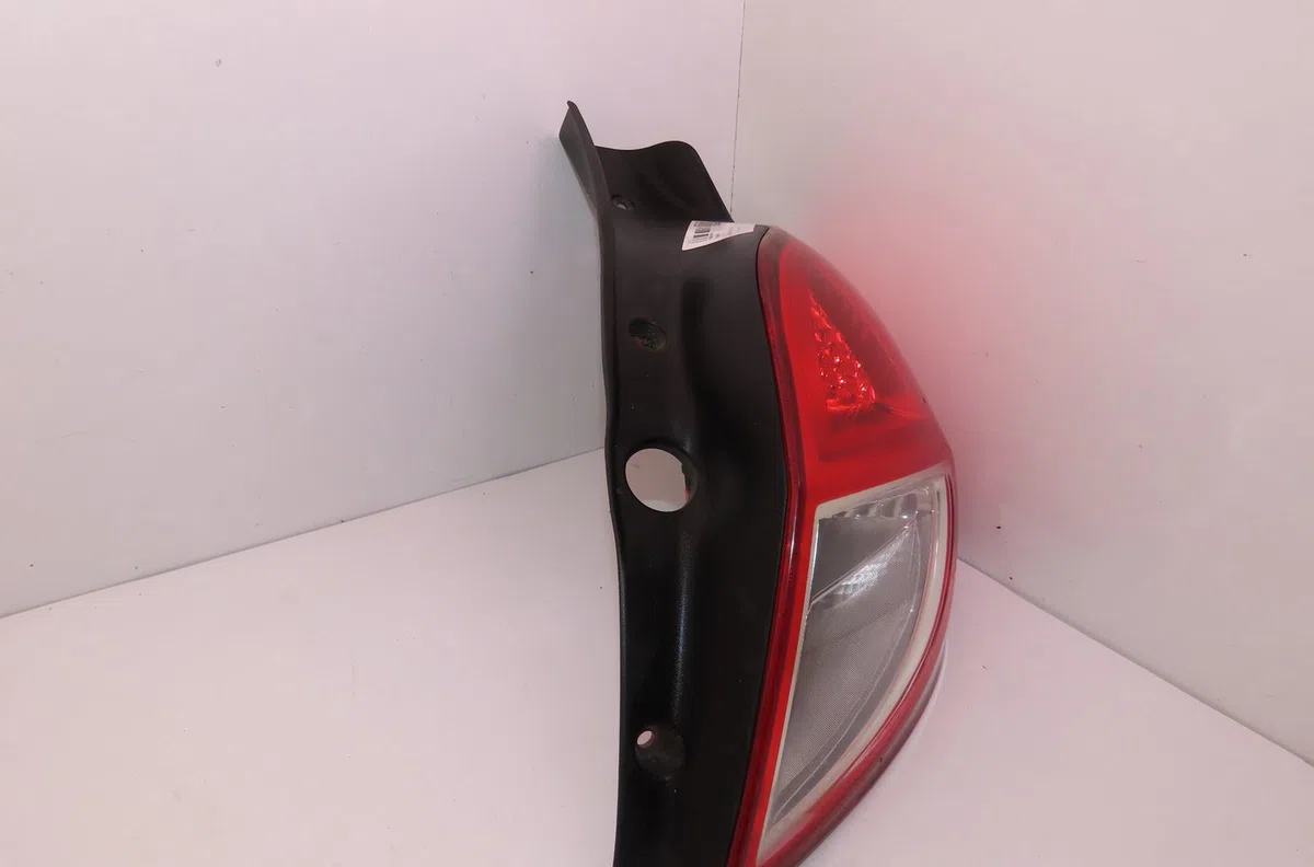 Feu arrière droit Renault CLIO III (BR0-1, CR0-1) 1.4 16v (2005-2012) occasion