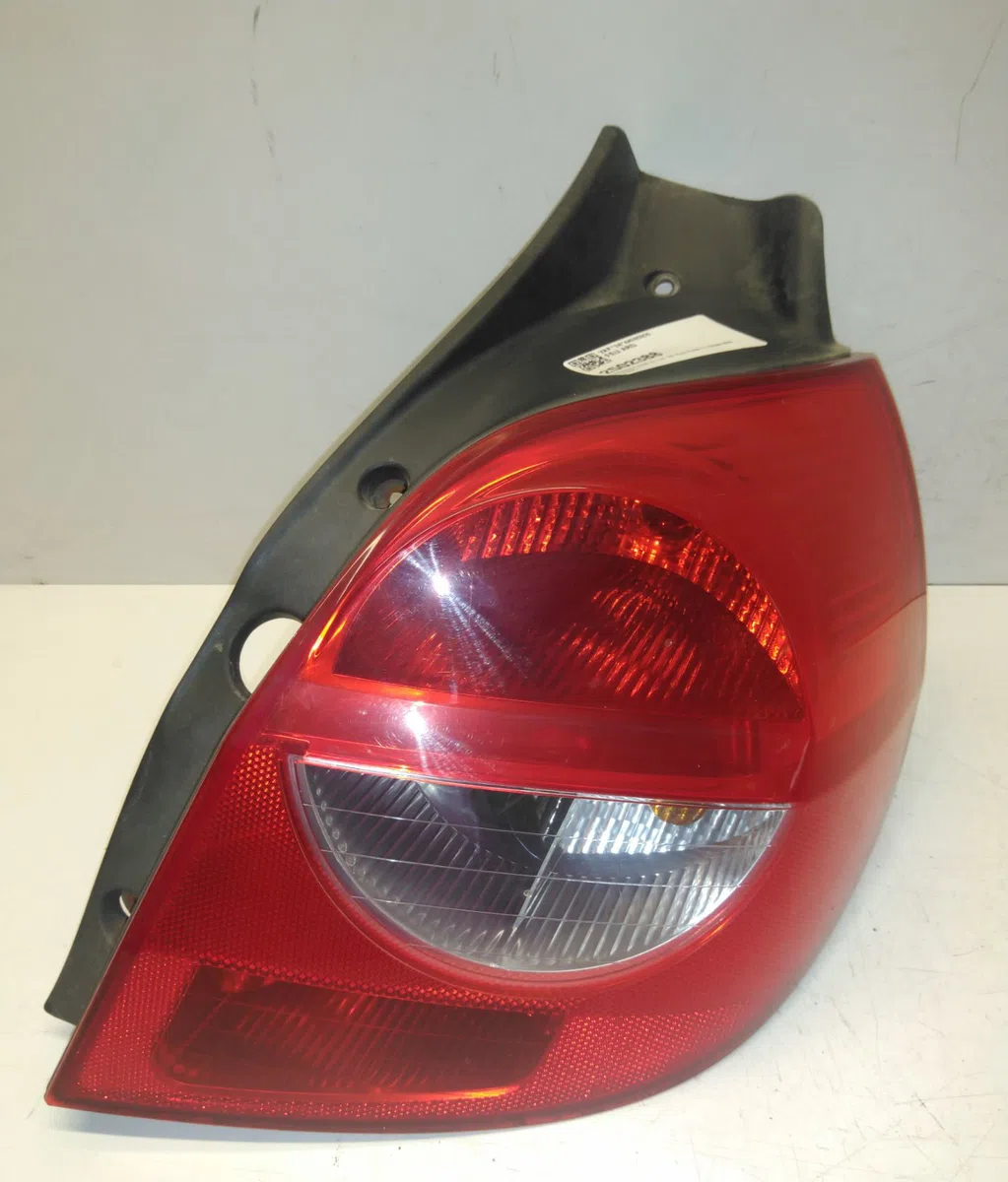 Feu arrière droit RENAULT CLIO III occasion
