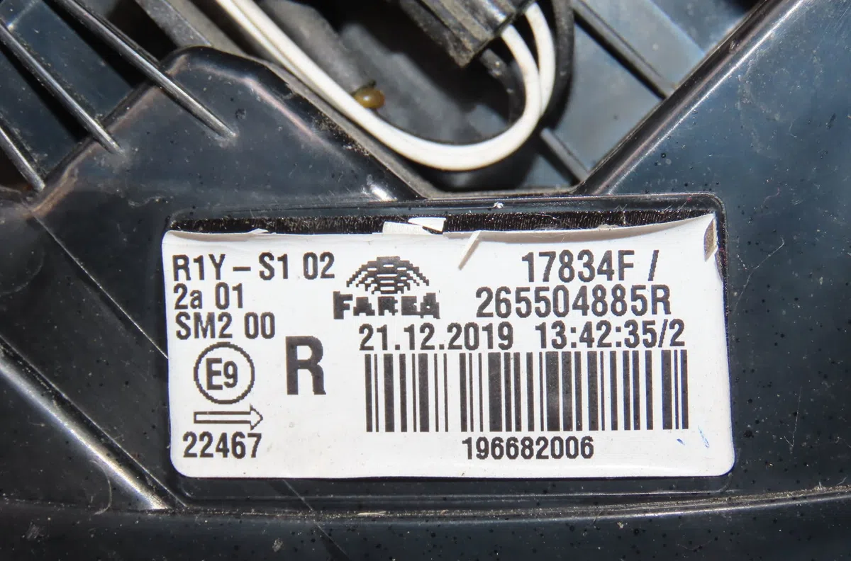 Feu arrière droit Renault CLIO V (B7_) 1.3 tce 130 (b7mf) (2019) occasion