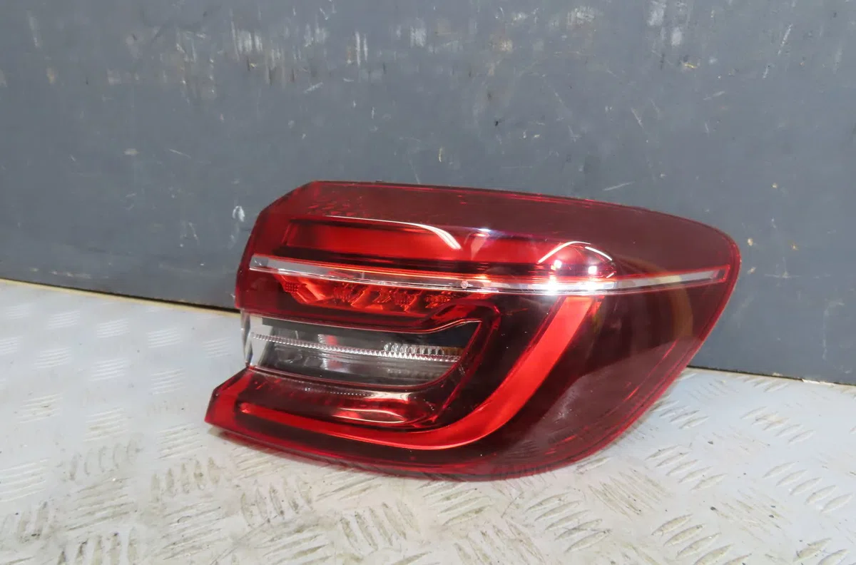 Feu arrière droit Renault CLIO V (B7_) Tce 90 (b7mt) (2020) occasion