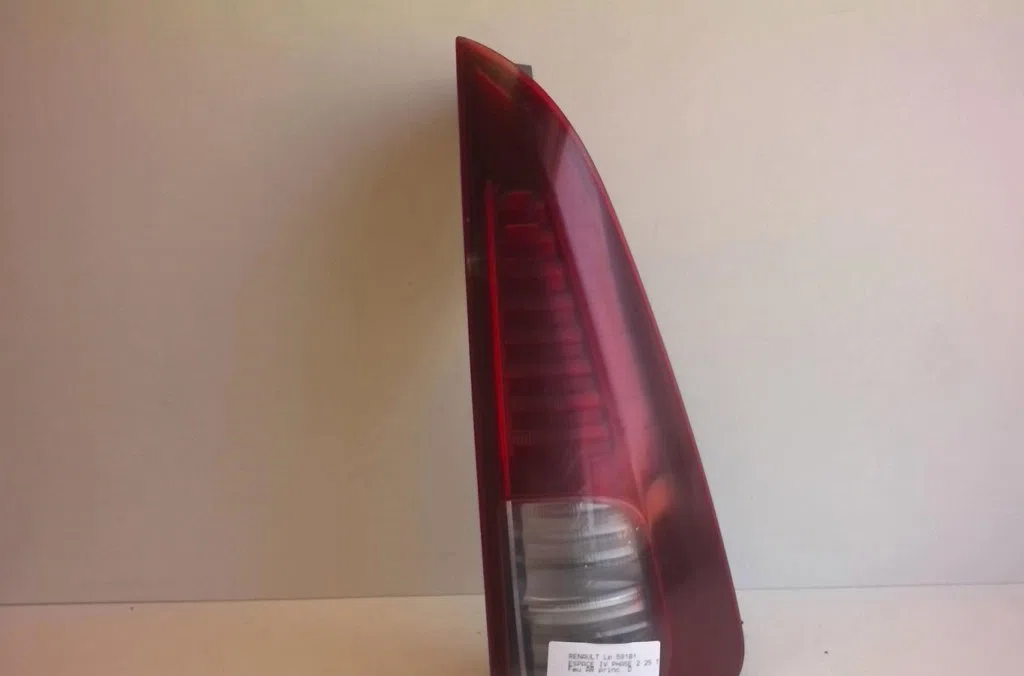 Feu arrière droit Renault ESPACE IV (JK0-1_) 2.0 dci (jk02, jk03) (2006) 5 portes occasion
