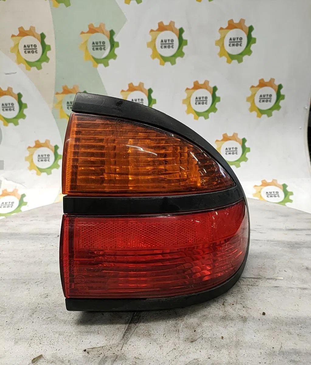 Feu arrière droit RENAULT LAGUNA 1 PHASE 2 occasion