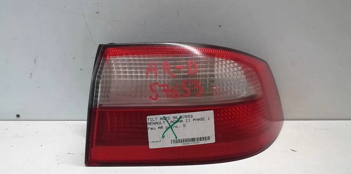 Feu arrière droit RENAULT LAGUNA 2 PHASE 1 occasion