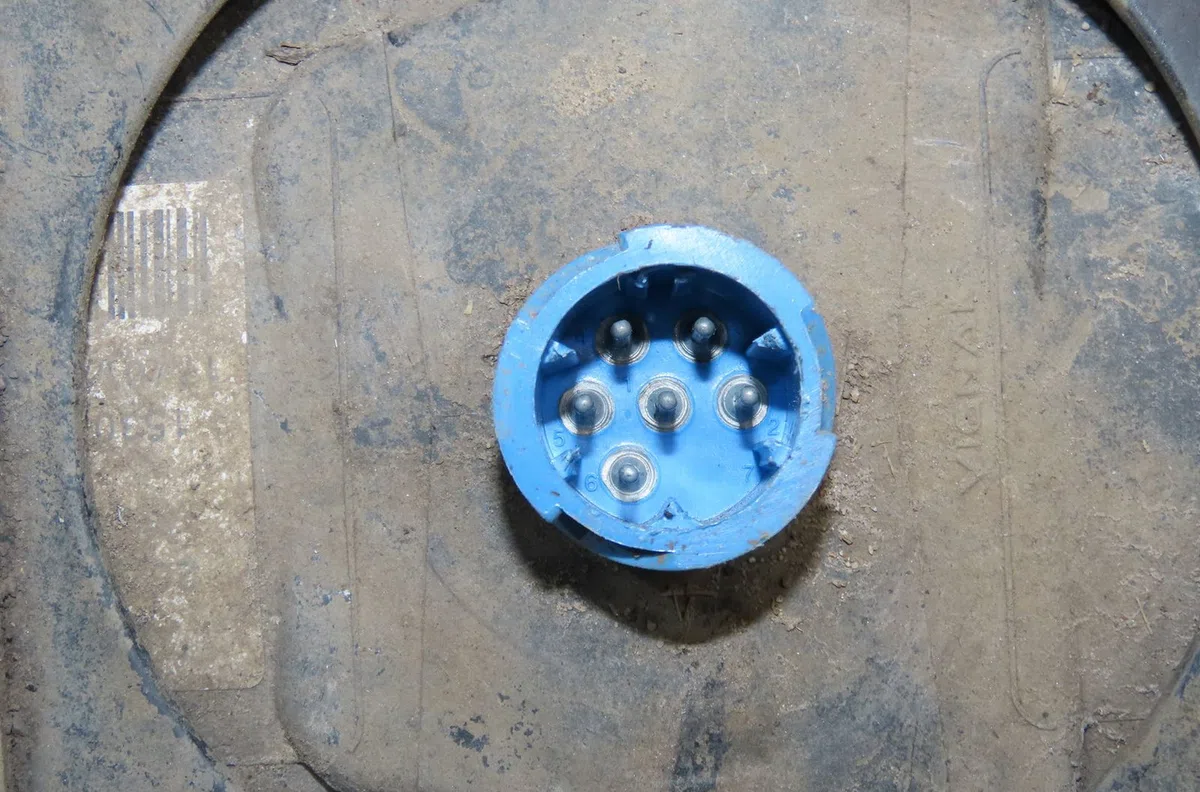 Feu arrière droit Renault MASTER III Camion plate-forme-Châssis (EV, HV, UV) 2.3 dci 130 fwd (ev0y, hv0y, uv0m, uv0y, uv