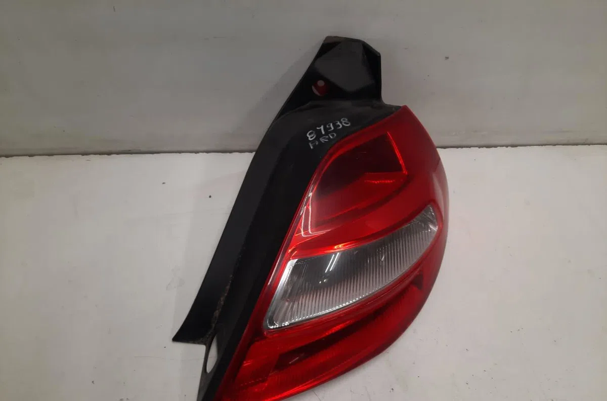 Feu arrière droit RENAULT MEGANE 2 PHASE 1 occasion