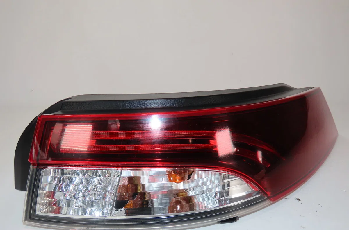 Feu arrière droit Renault MEGANE CC (EZ0-1_) 1.6 dci (ez00) (2011) occasion