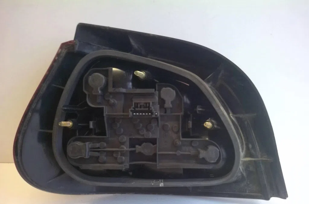 Feu arrière droit Renault MEGANE I (BA0-1_) 1.6 16v (ba04, ba0b, ba11, ba1j, ba16, ba19, ba1k, ba1v,... (1999-2002) occa