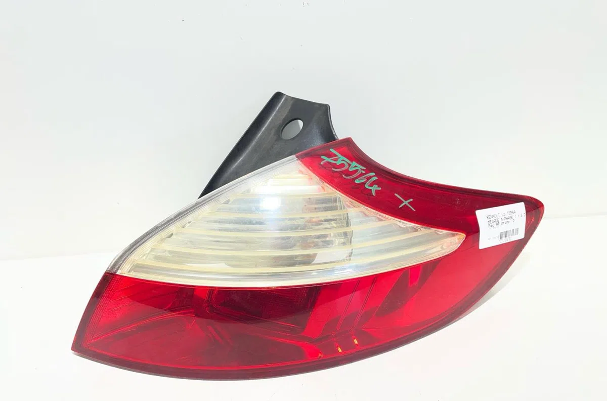 Feu arrière droit Renault MEGANE III 3-5 portes (BZ0-1_, B3_) 1.5 dci (bz0c) (2008-2015) 5 portes occasion