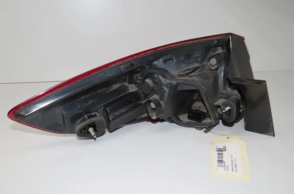Feu arrière droit Renault MEGANE III Grandtour (KZ0-1) 1.6 dci (kz00, kz12, kz13) (2011) occasion