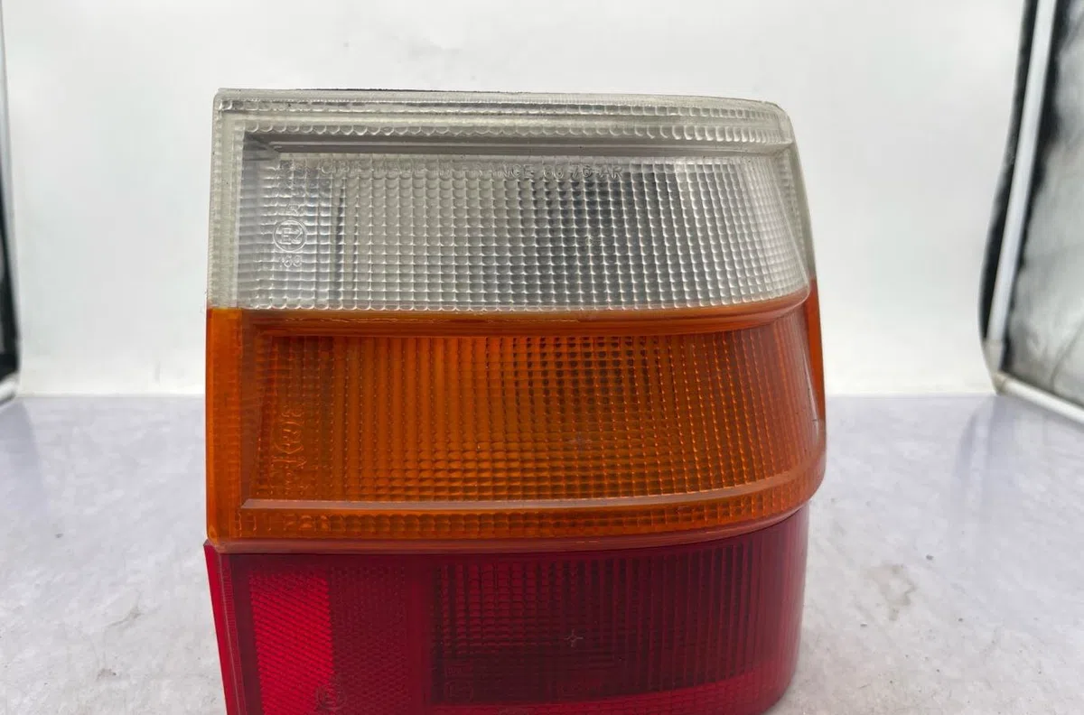 Feu arrière droit RENAULT R11 occasion