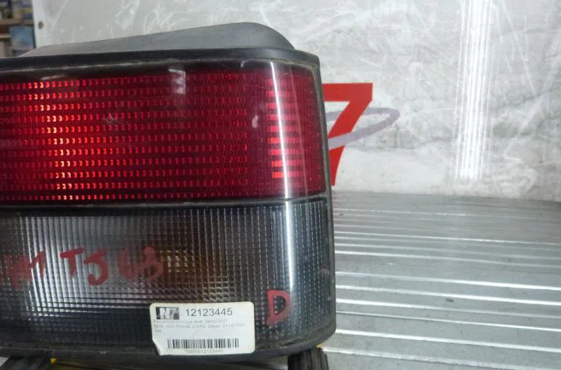 Feu arrière droit RENAULT R21 PHASE 2 occasion