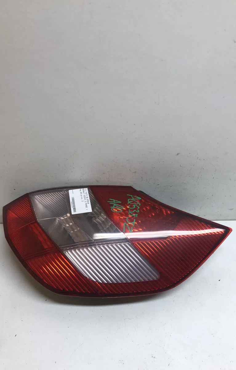 Feu arrière droit Renault SCÉNIC II (JM0-1_) 1.5 dci (jm02, jm13) (2003-2005) occasion
