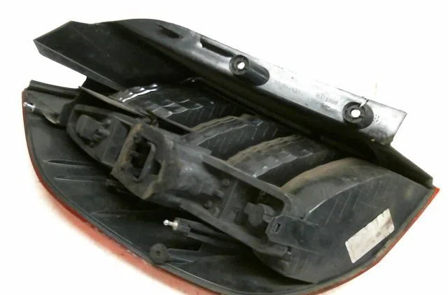 Feu arrière droit Renault SCÉNIC II (JM0-1_) 1.5 dci (jm1f) (2005-2008) occasion
