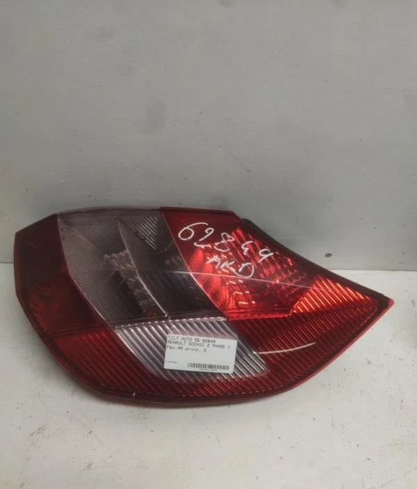 Feu arrière droit Renault SCÉNIC II (JM0-1_) 1.9 dci (jm0g, jm12, jm1g, jm2c) (2003-2006) occasion